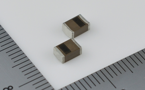 Small all-solid-state SMD battery